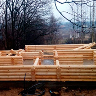 Монтаж деревянного комплекса Дома-бани